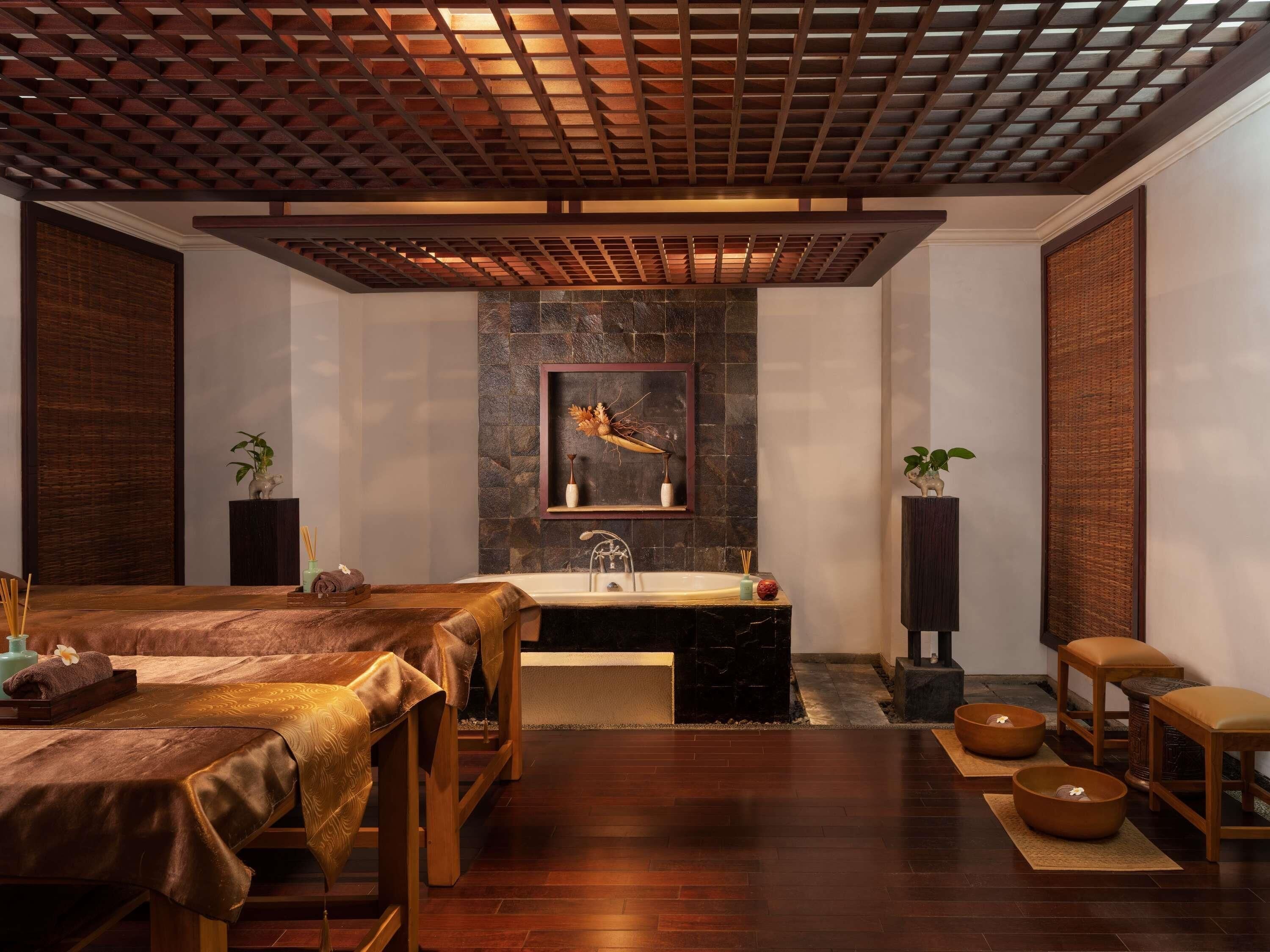 双人护理室、桑拿、热水浴缸、湿蒸房、身体护理、芳香疗法