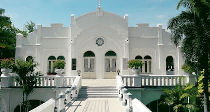 Hotel Majapahit Surabaya - MGallery