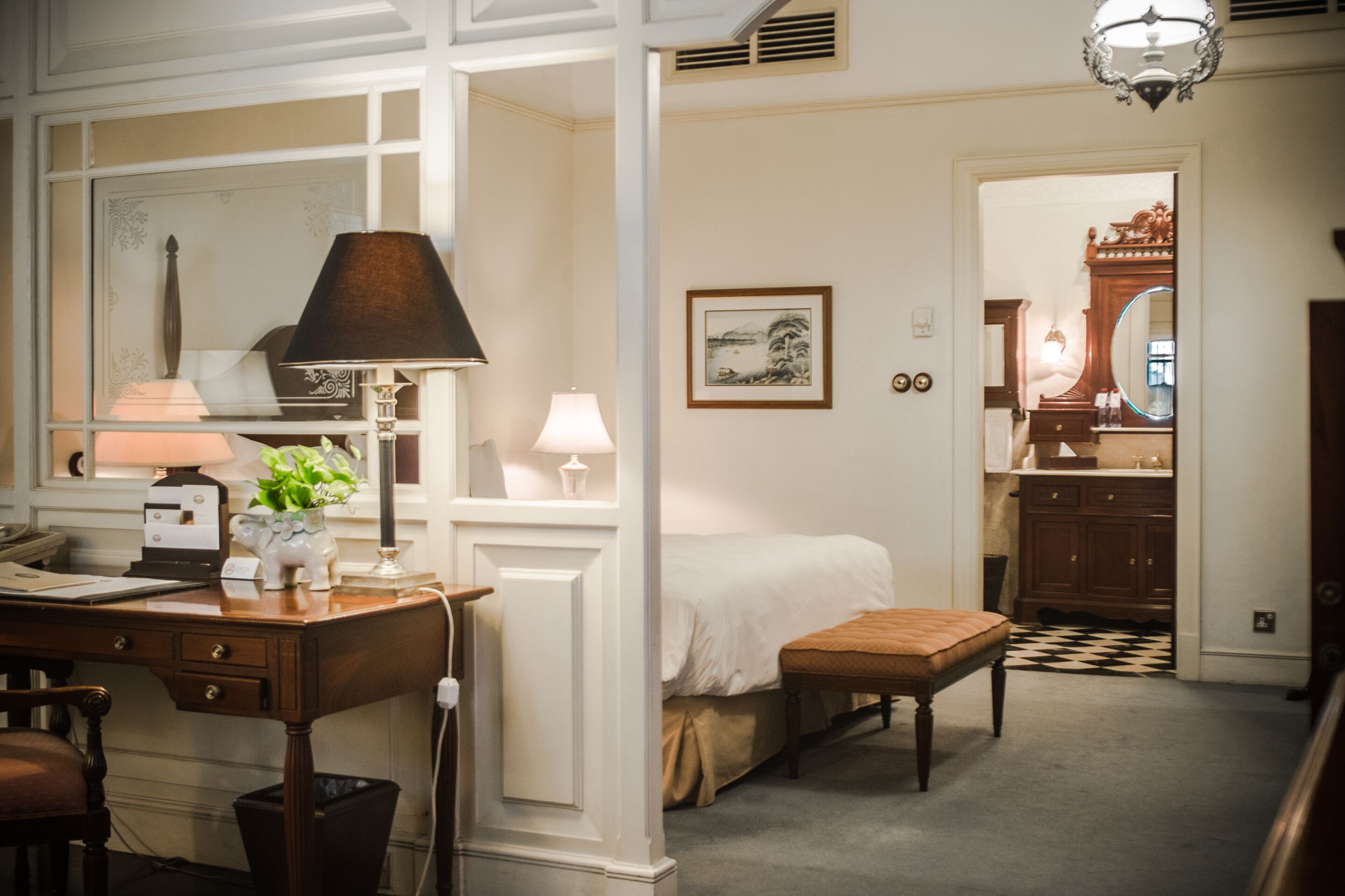 heritage suite king bed | view from room