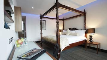 Junior Suite | In-room safe, desk, soundproofing, free WiFi