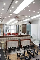 Desayuno buffet diario (EUR 17.50 por persona)