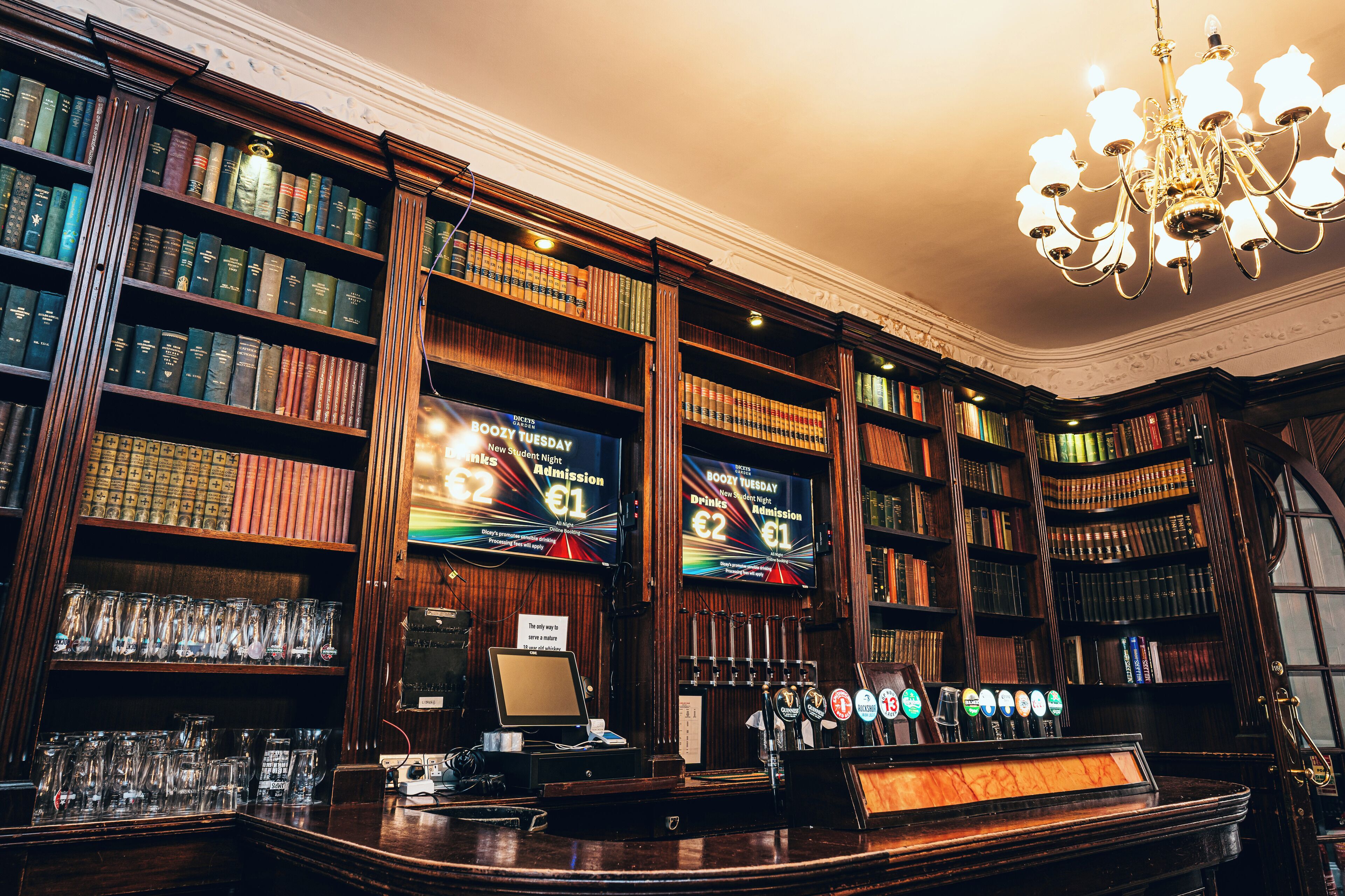 Photo - Russell Court Hotel