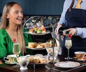 Breakfast, lunch and dinner served - Grand Hotel (Malahide)