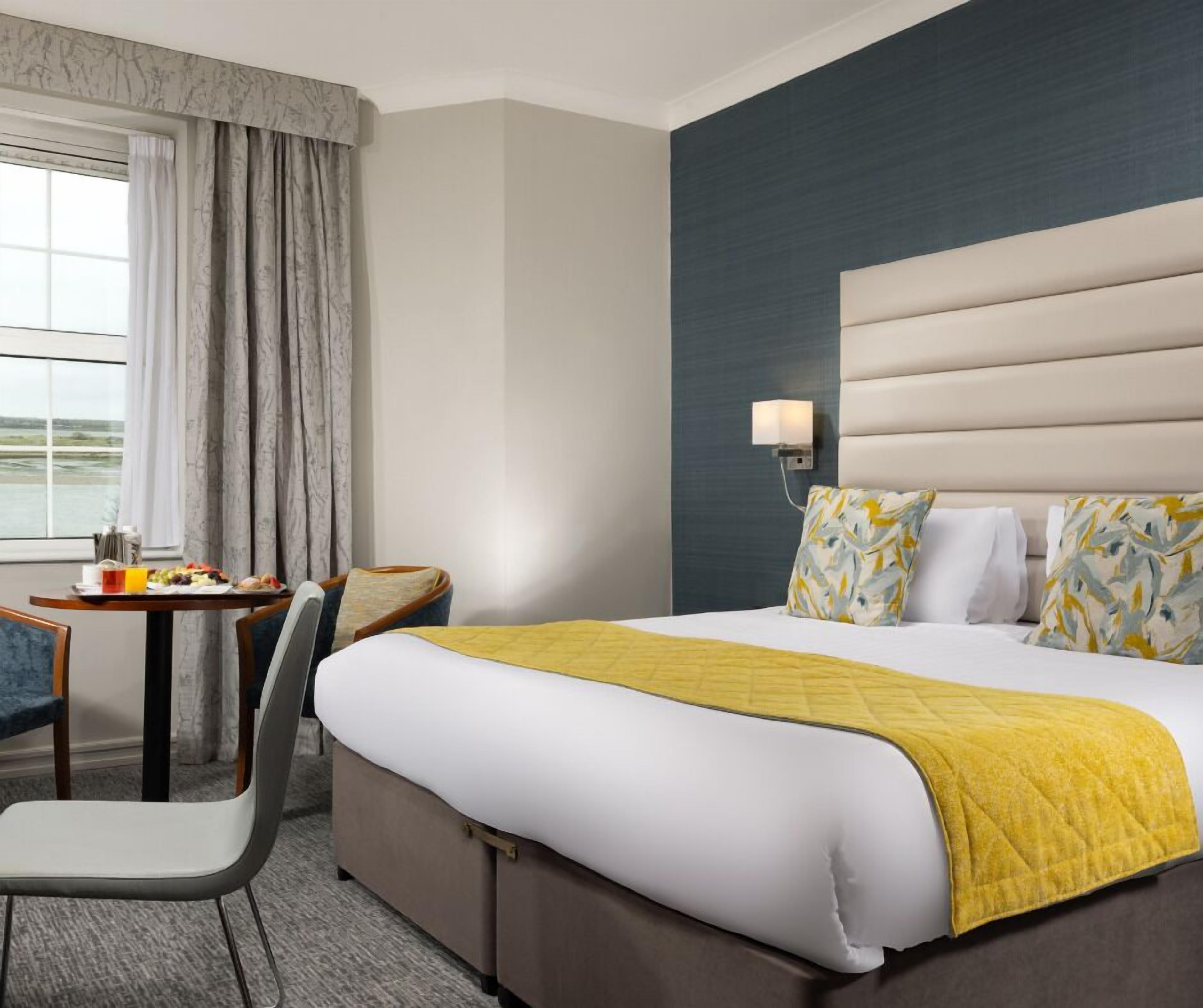 In-room safe, desk, laptop workspace, iron/ironing board