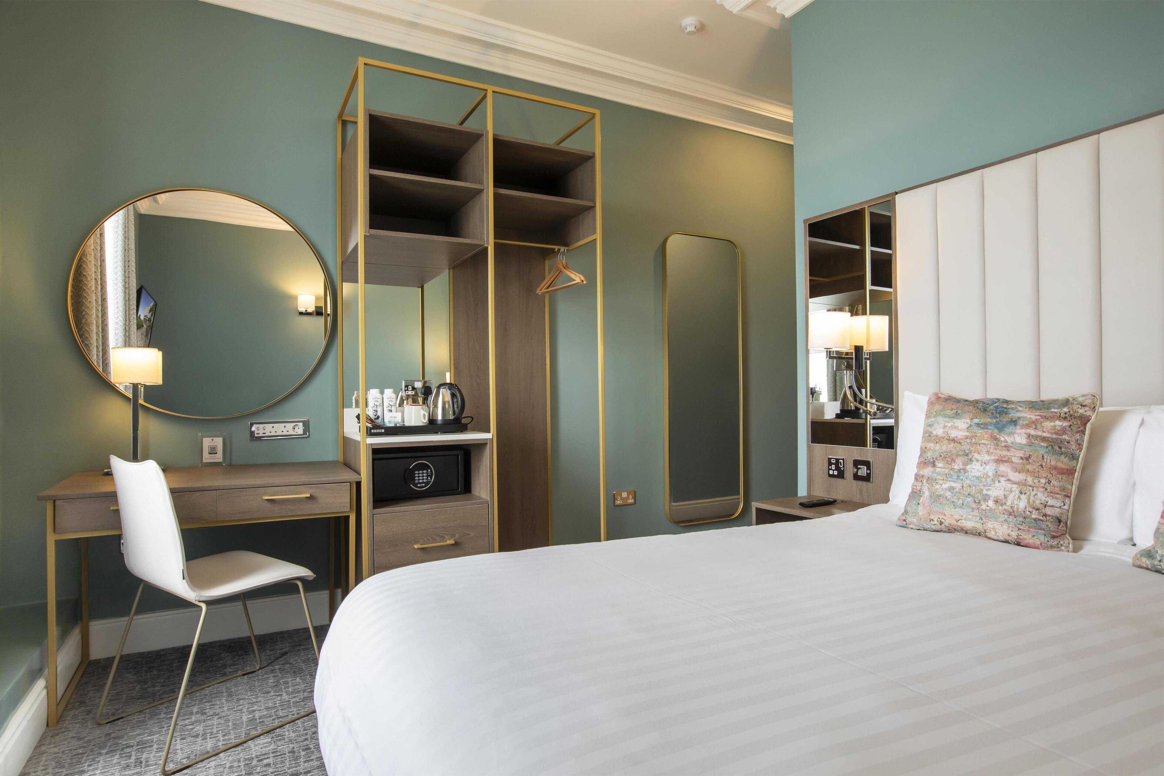 Superior Single Room | In-room safe, desk, laptop workspace, iron/ironing board