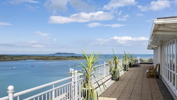 In-room safe, desk, laptop workspace, iron/ironing board