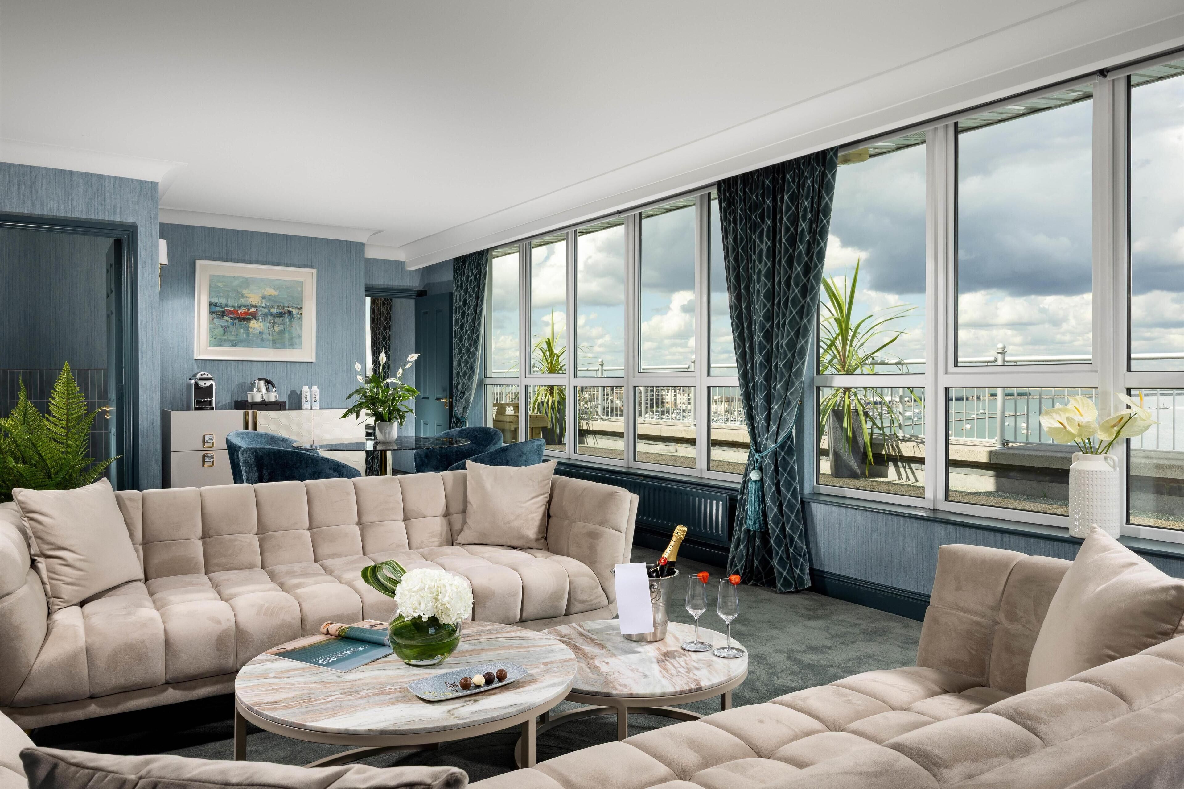 Coffres-forts dans les chambres, bureau