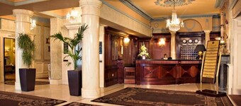Buswells Hotel