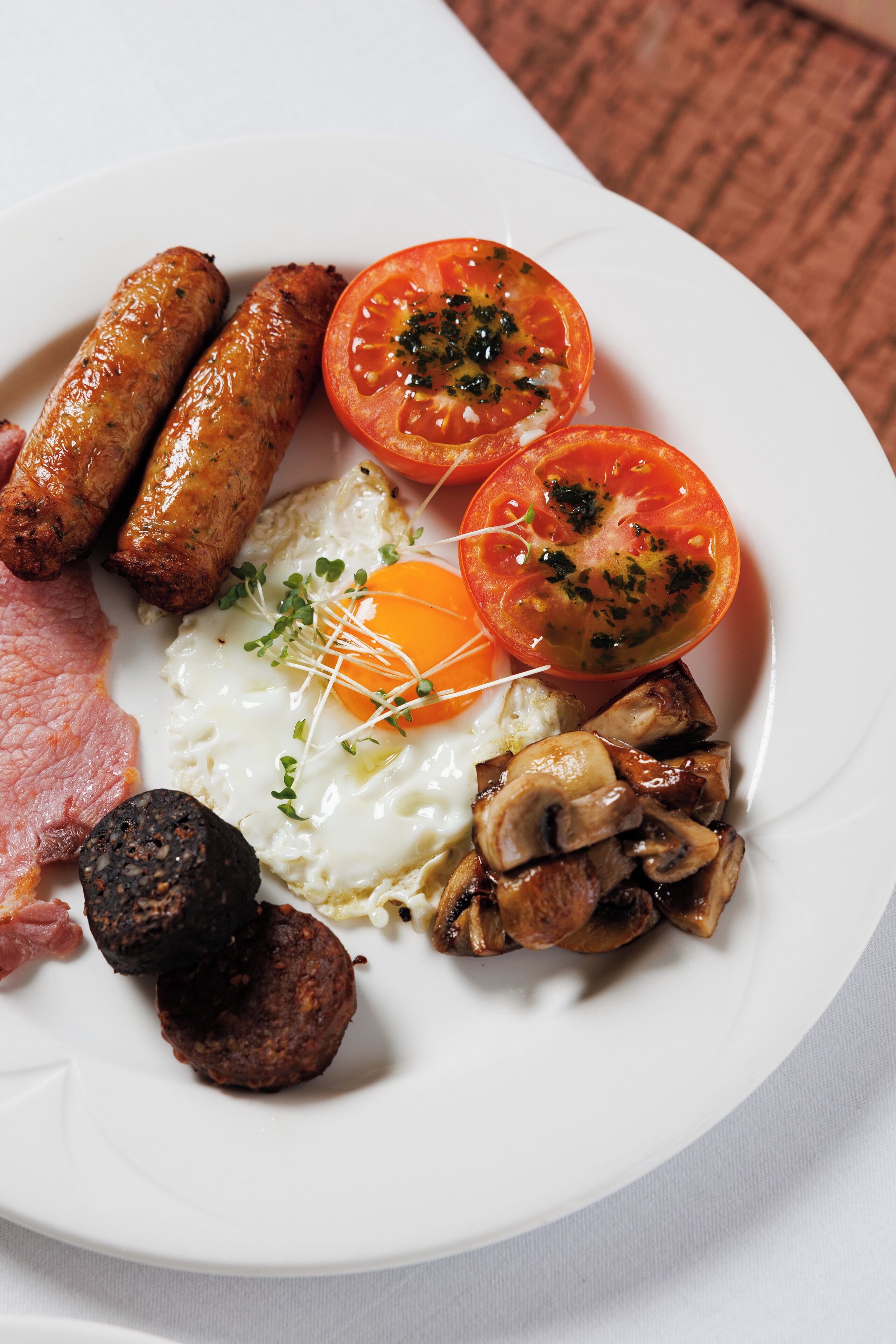 daily full breakfast (eur 25.00 per person)