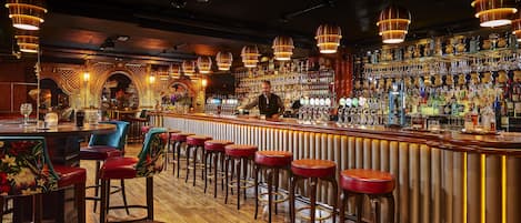 Déjeuner et dîner servis sur place