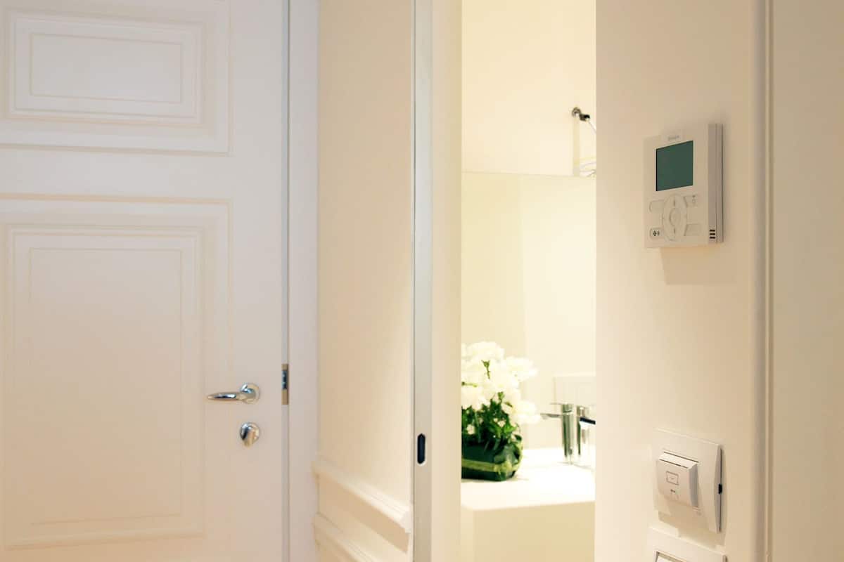 classic single room | 1 bedroom, premium bedding, down duvets, free minibar