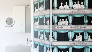 Junior Suite (Teatro)