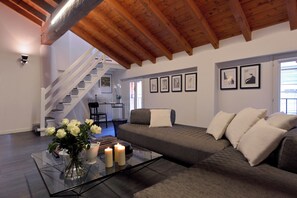 La Torre apartment | Living area | Flat-screen TV