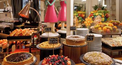 De La Pace, Sure Hotel Collection by Best Western