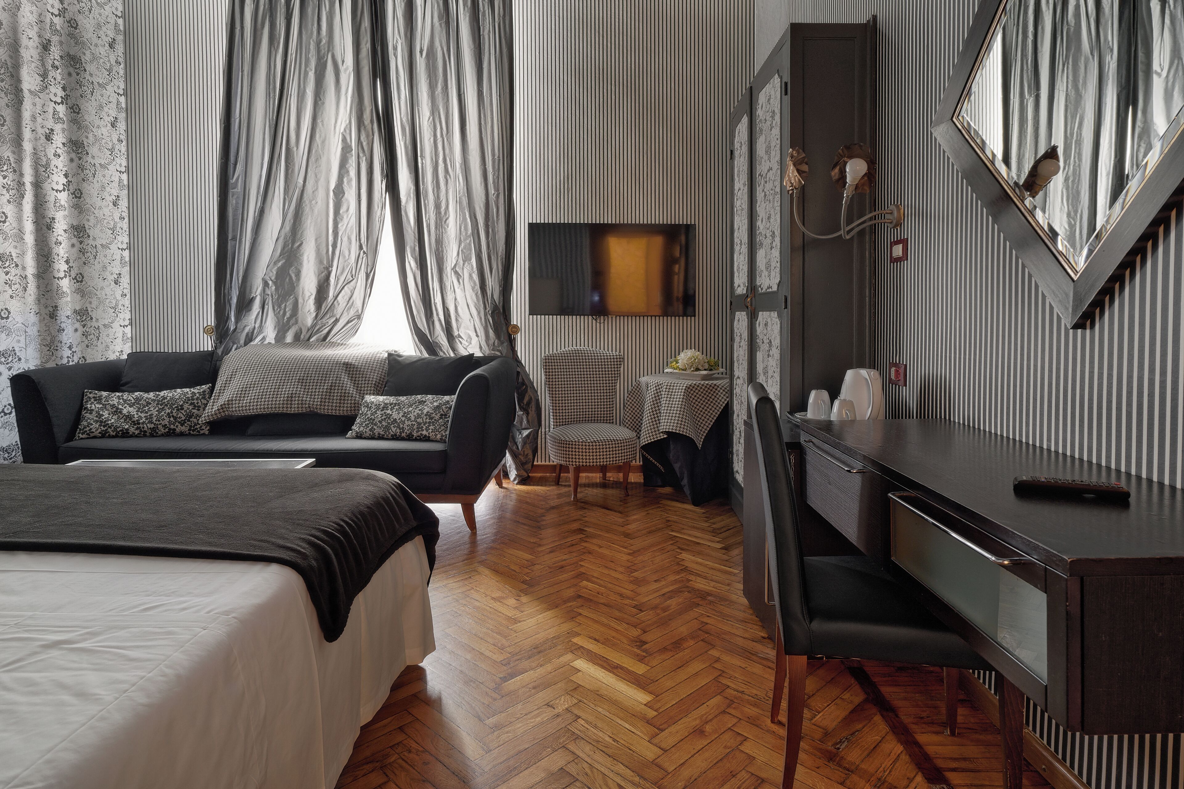 Tripla Standard, 1 letto queen | Biancheria da letto ipoallergenica, minibar, una cassaforte in camera