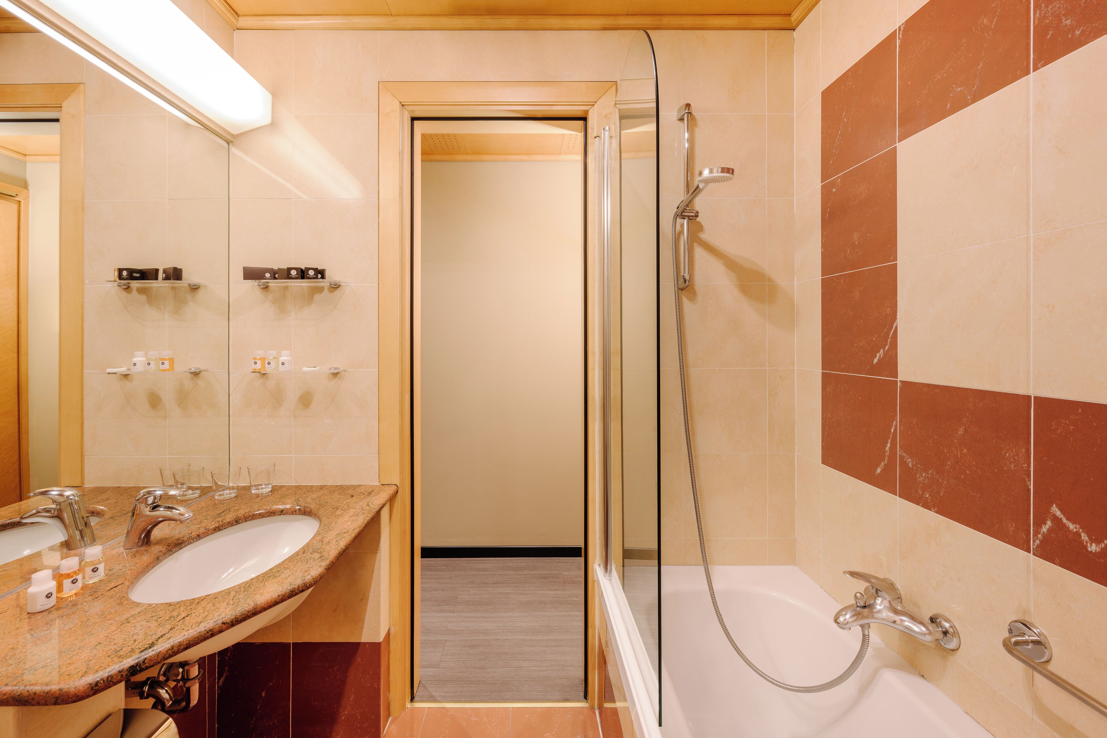 executive room | bathroom | free toiletries, hair dryer, slippers, bidet