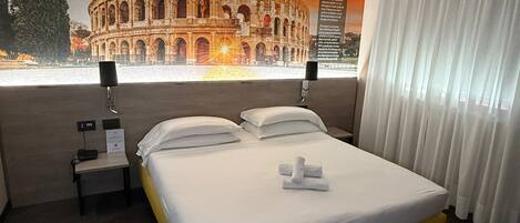 Phòng đôi tiện nghi đơn giản | Bộ đồ giường cao cấp, chăn bông, nệm Select Comfort