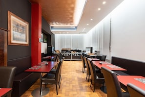 Daily continental breakfast (EUR 9 per person) - Jet Hotel, Sure Hotel Collection by Best Western (Gallarate)