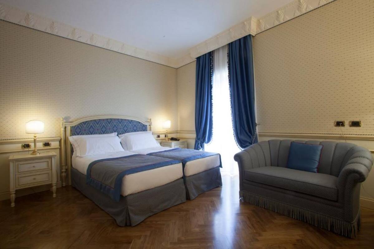 Premium bedding, down duvets, minibar, in-room safe