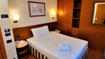 Deluxe Room, 1 Twin Bed | Premium bedding, down comforters, minibar, in-room safe