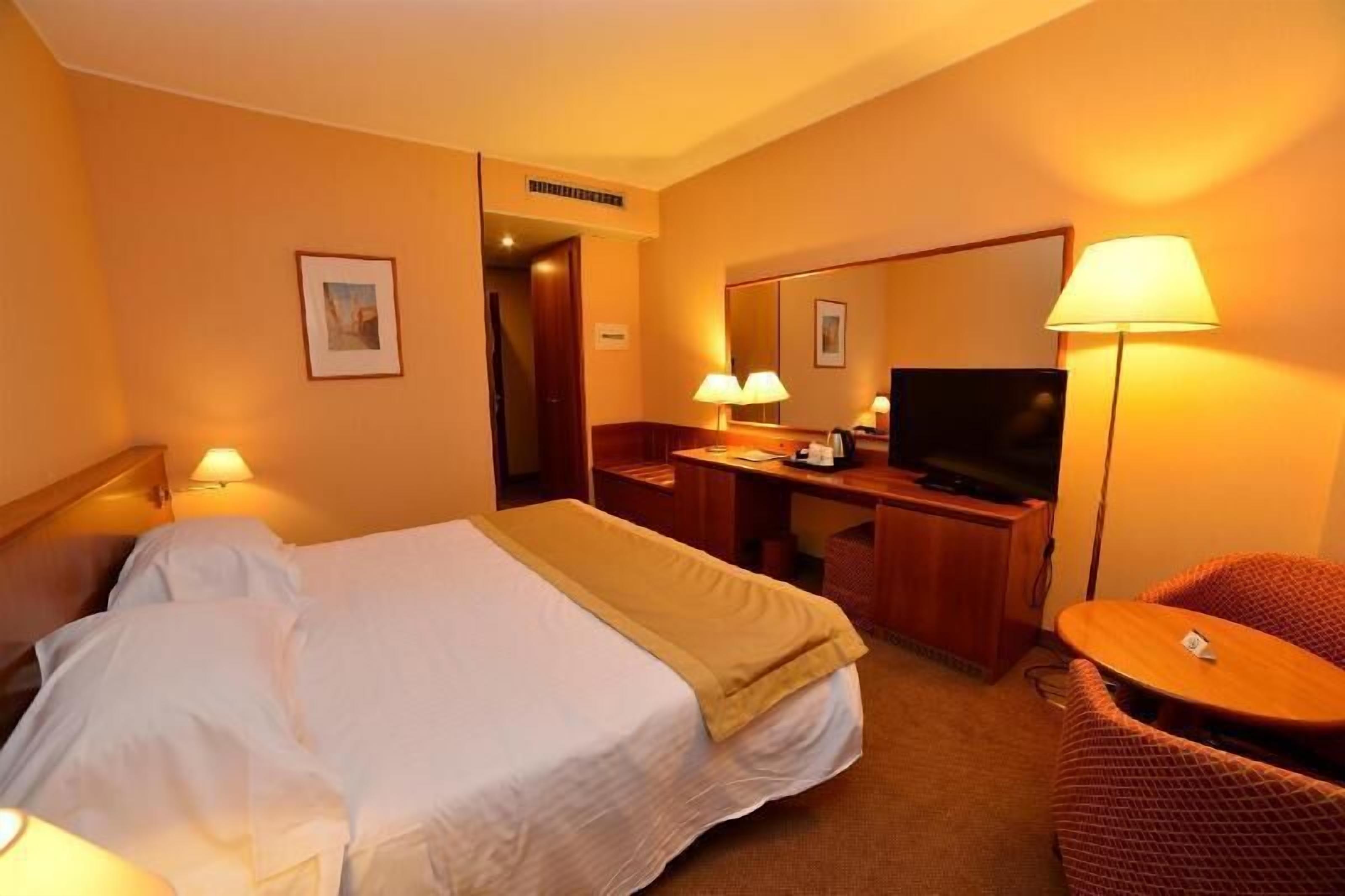 Down duvets, minibar, in-room safe, desk