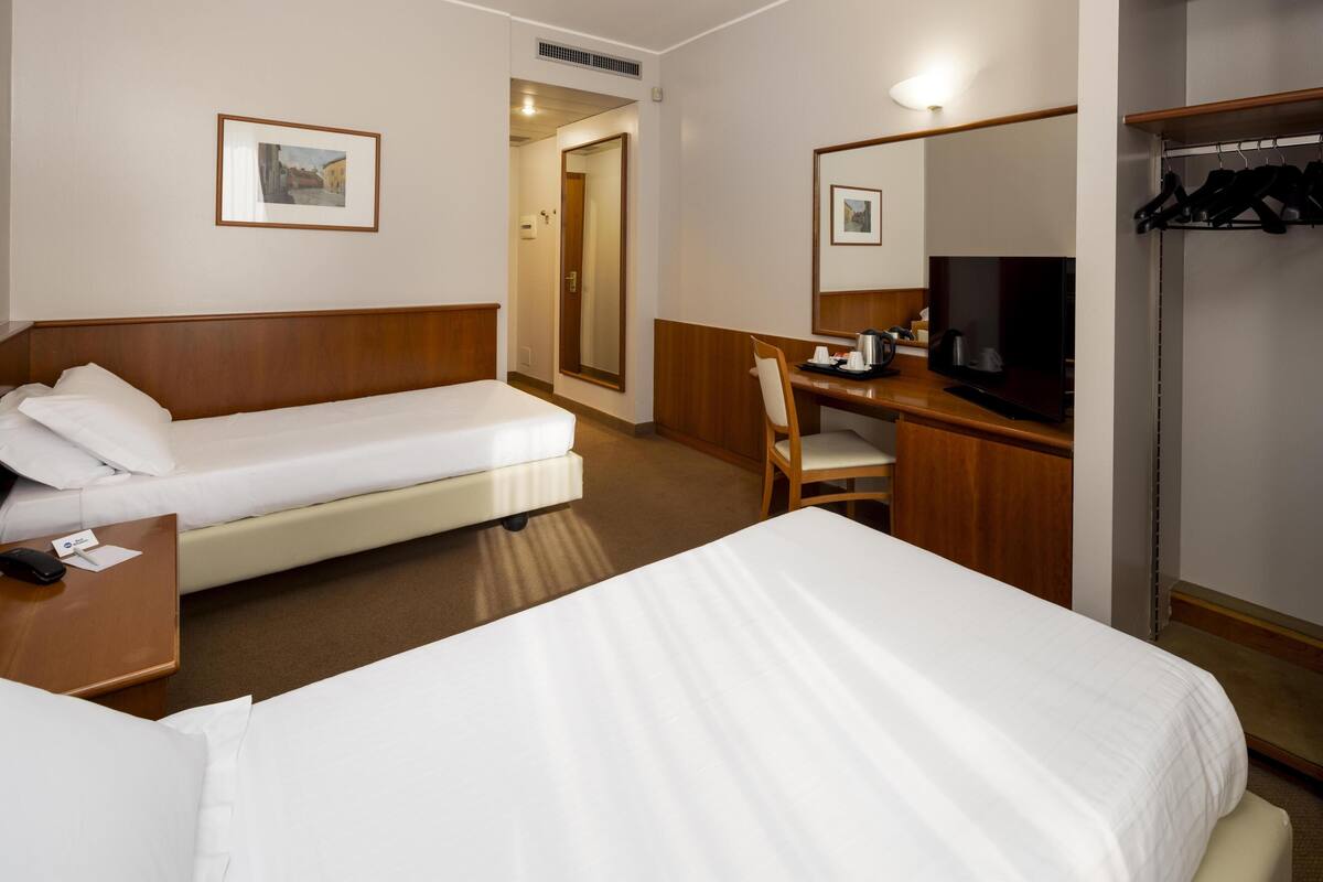 Standard Twin Room, Mobility Accessible