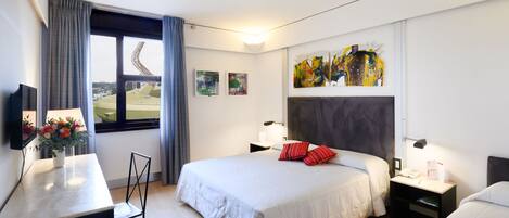 1 habitación, ropa de cama hipoalergénica, edredón y minibar