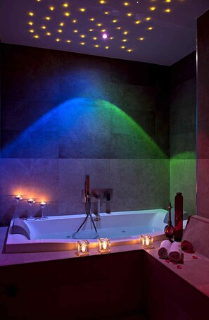 Regendusche, kostenlose Toilettenartikel, Haartrockner, Bidet