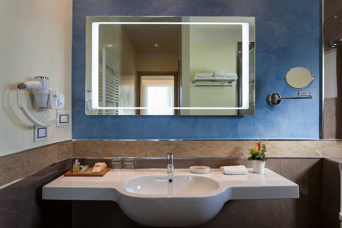 Free toiletries, hair dryer, bidet, towels