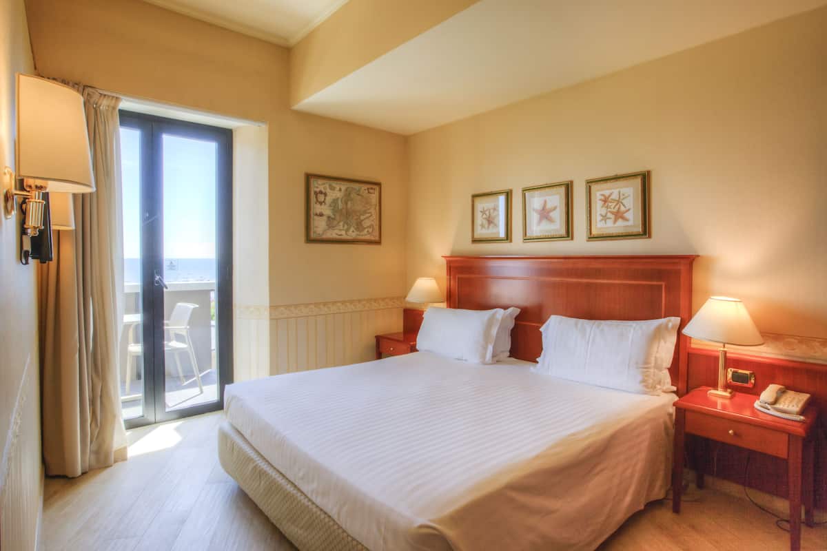 Executive Room, Balcony | Beach/ocean view