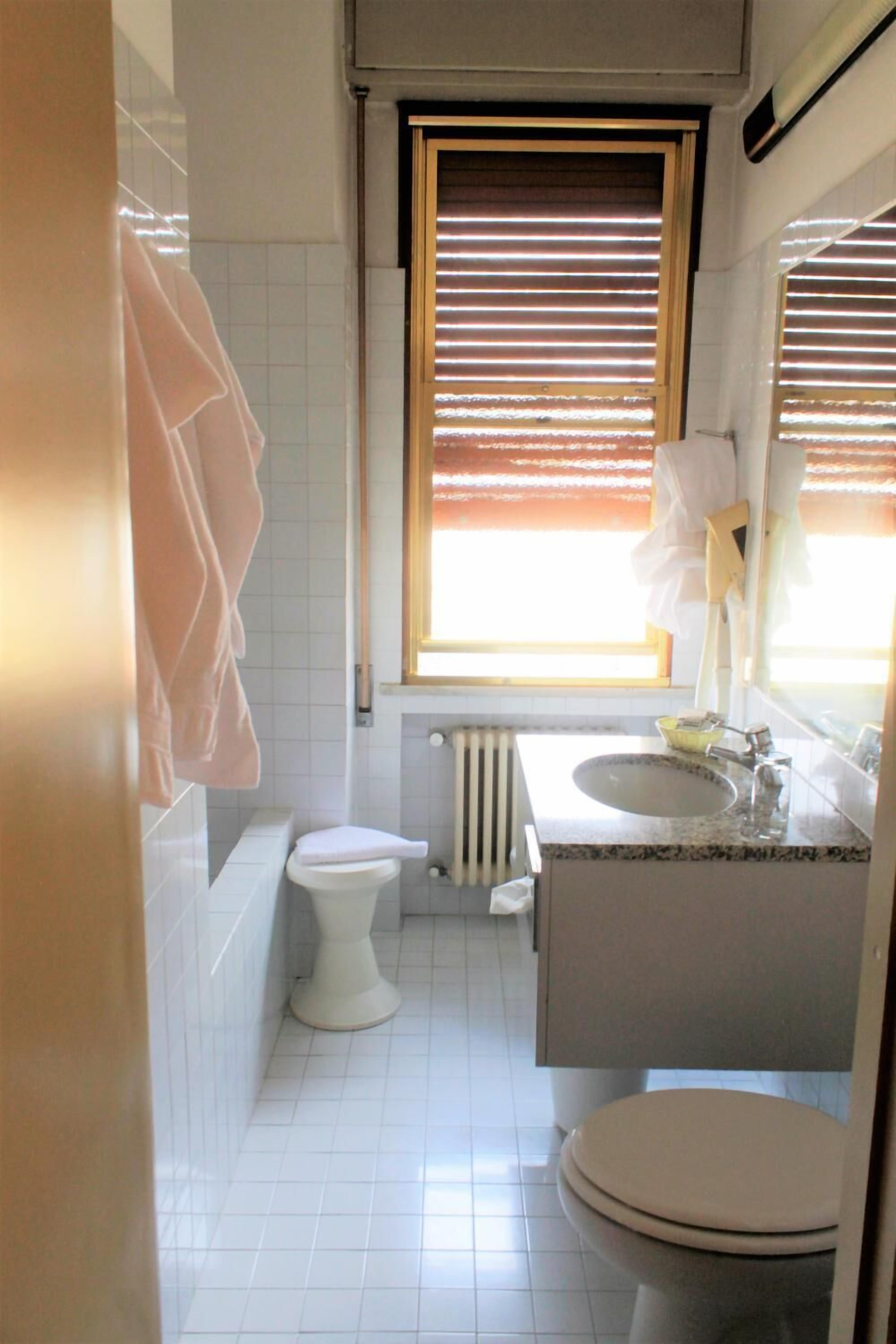 Photo - Hotel Napoleon - City & Station