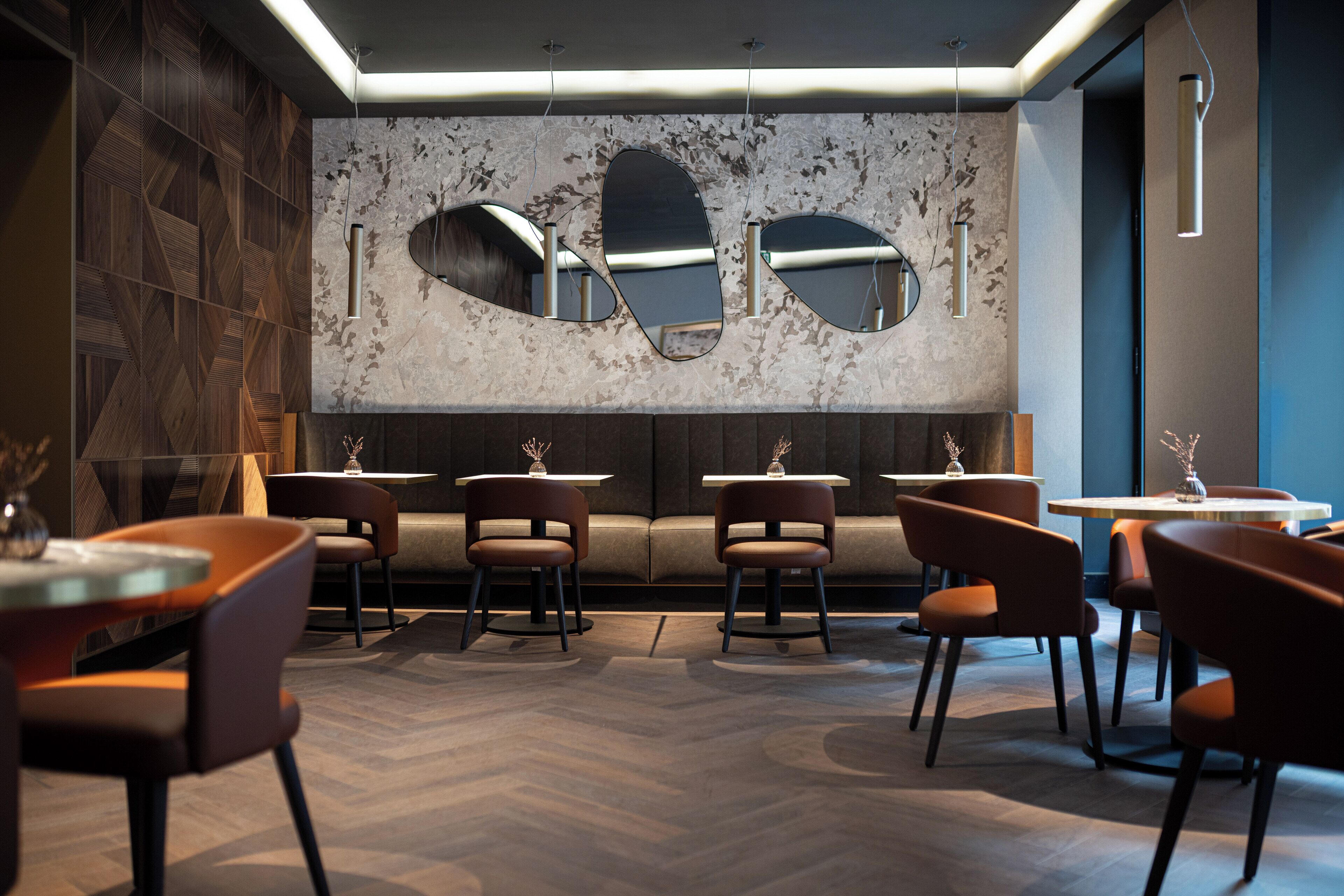 Tägliches Frühstücksbuffet (28 EUR pro Person)