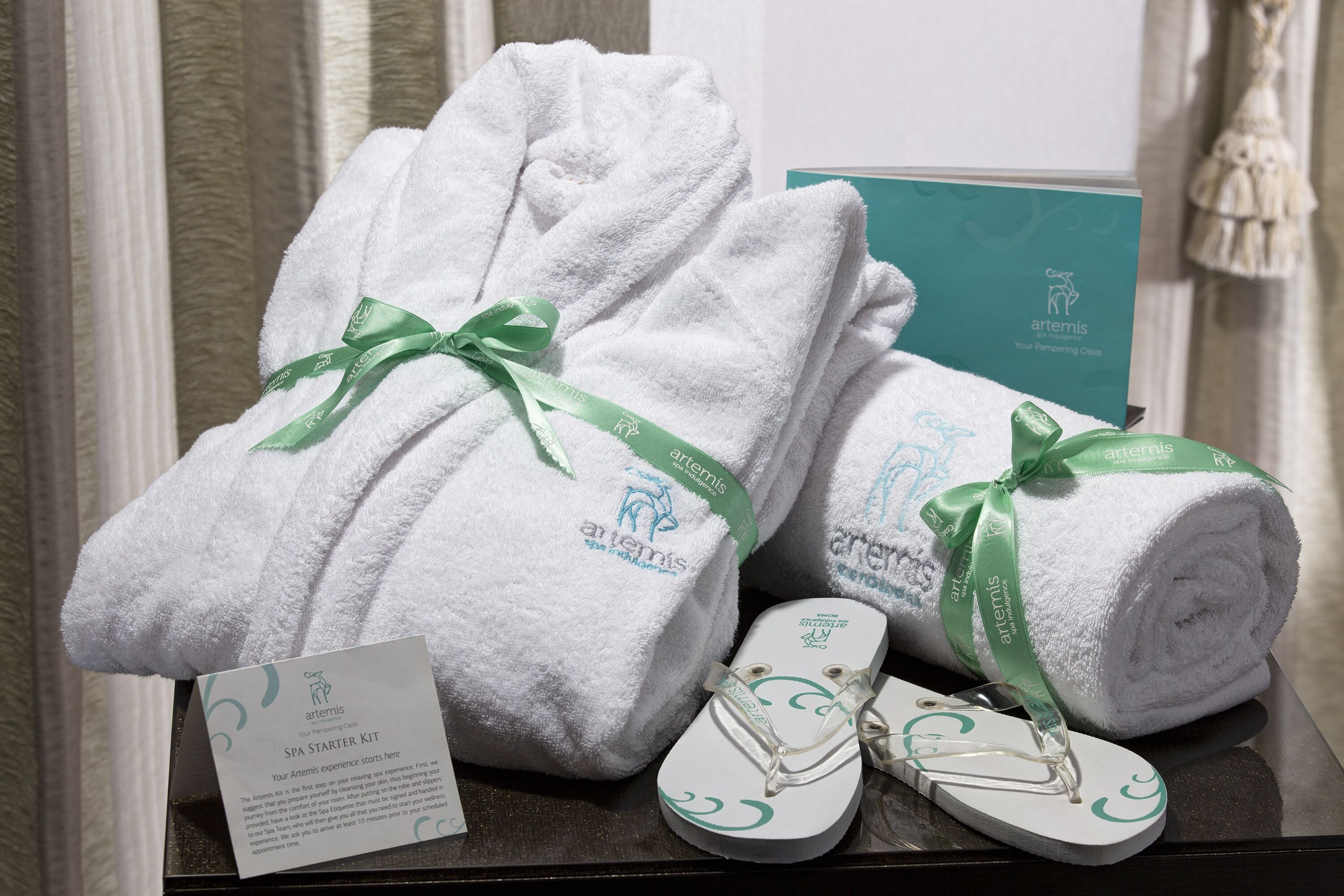 couples treatment room(s), sauna, hot tub, steam room, body treatments