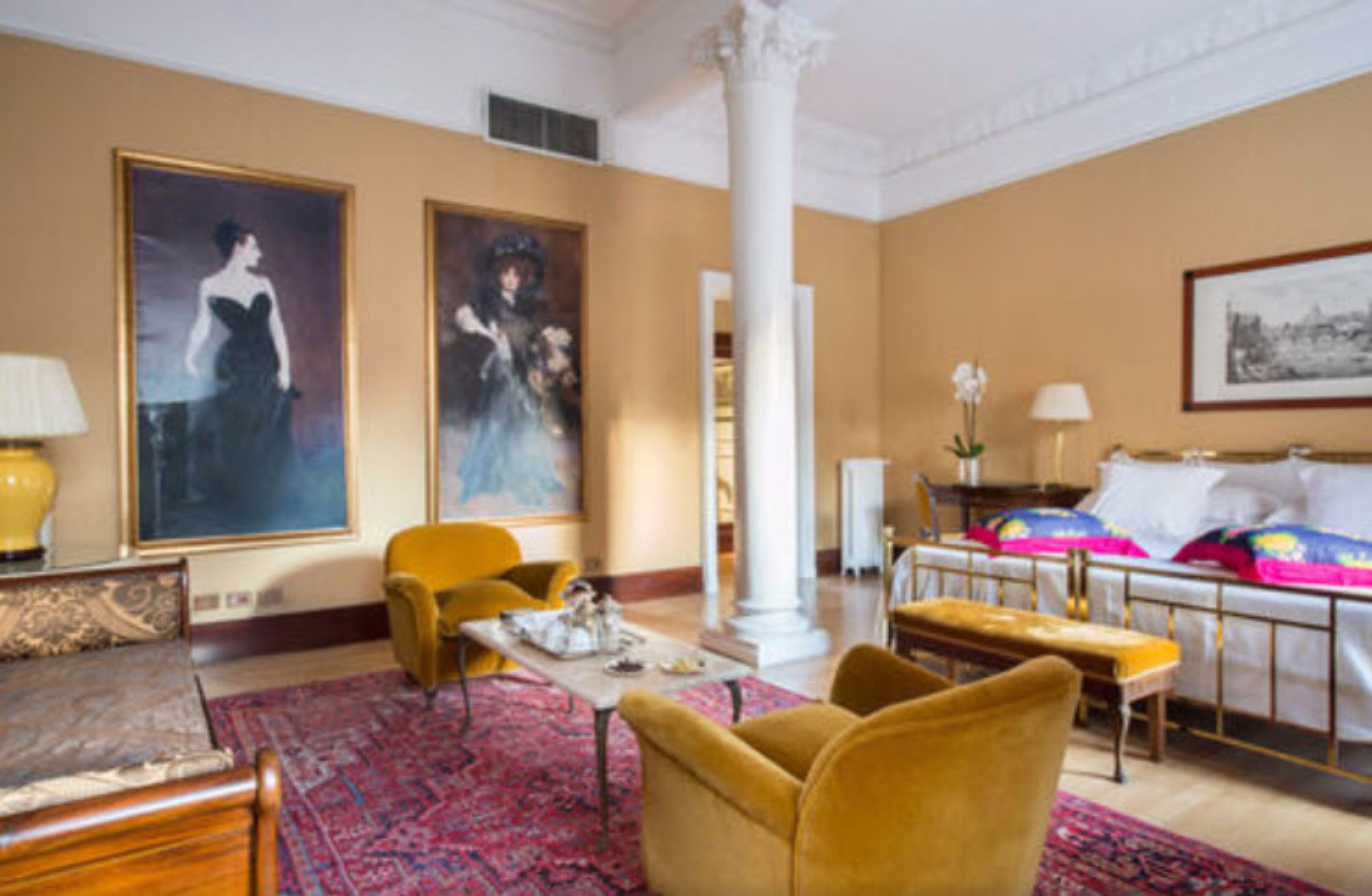 Luxe beddengoed, donzen dekbedden, een minibar met enkele gratis items