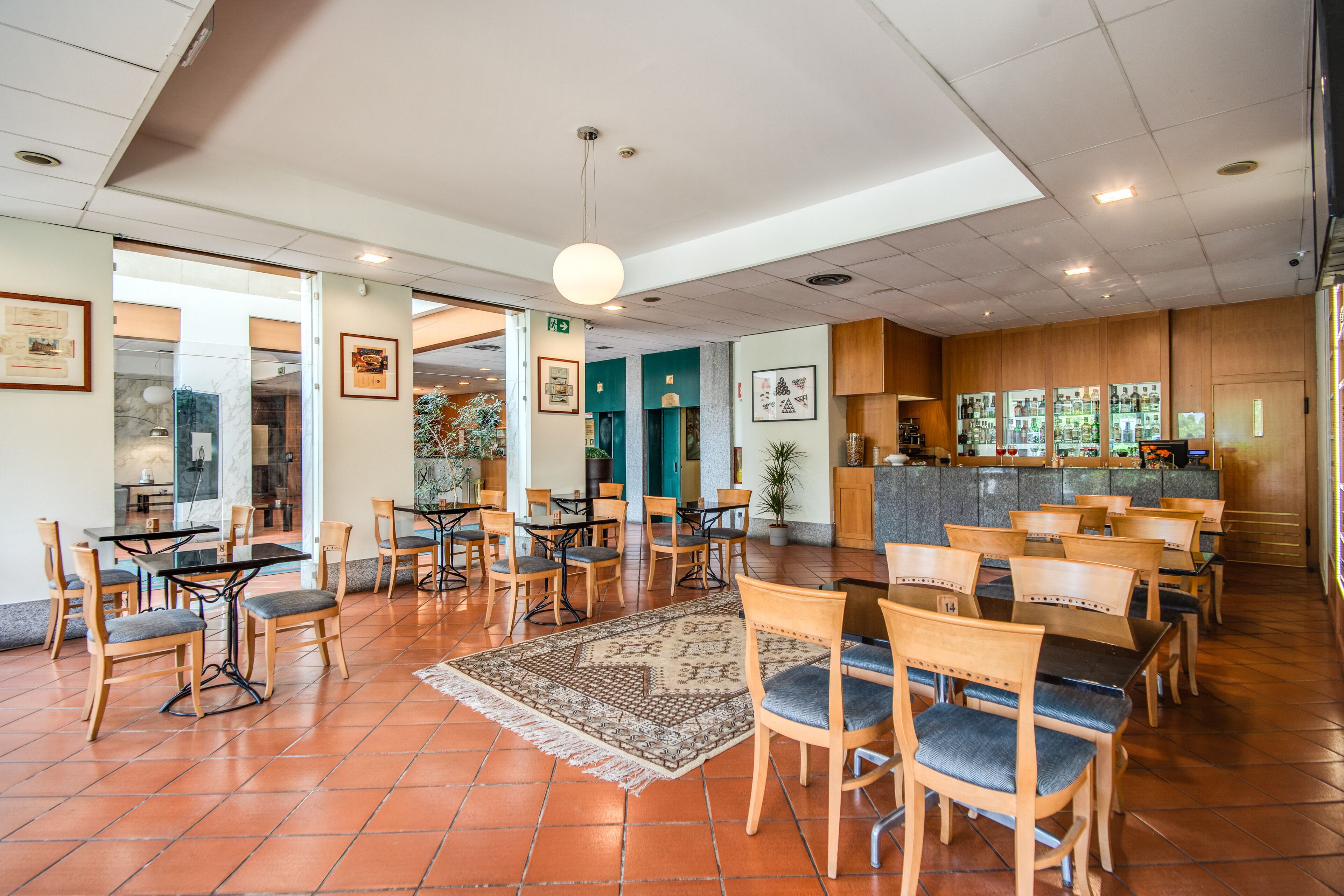 Bar (in der Unterkunft)