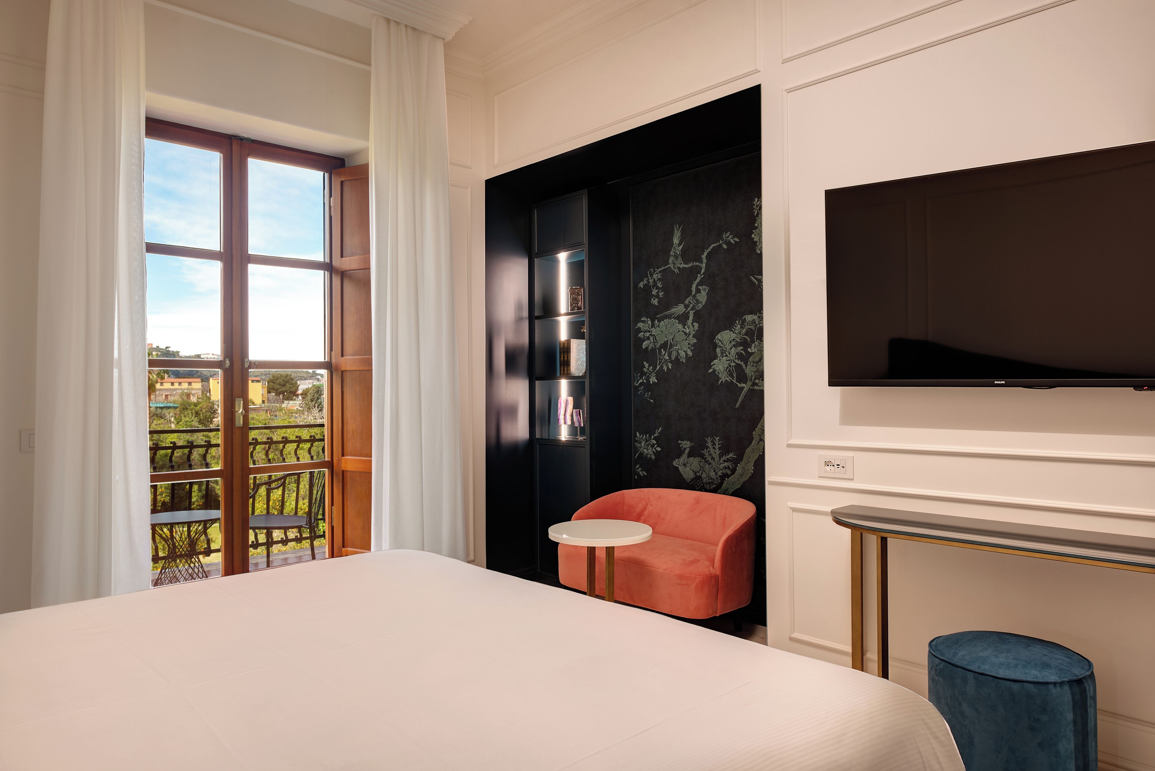 Quarto conforto, vista para o jardim | Roupas de cama antialérgicas, frigobar, cofres nos quartos, escrivaninha