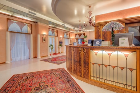 Reception. Hotel San Giusto