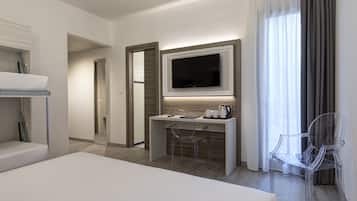 Hypo-allergenic bedding, down duvets, minibar, in-room safe