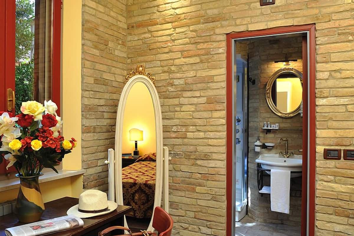 minibar, in-room safe, desk, soundproofing