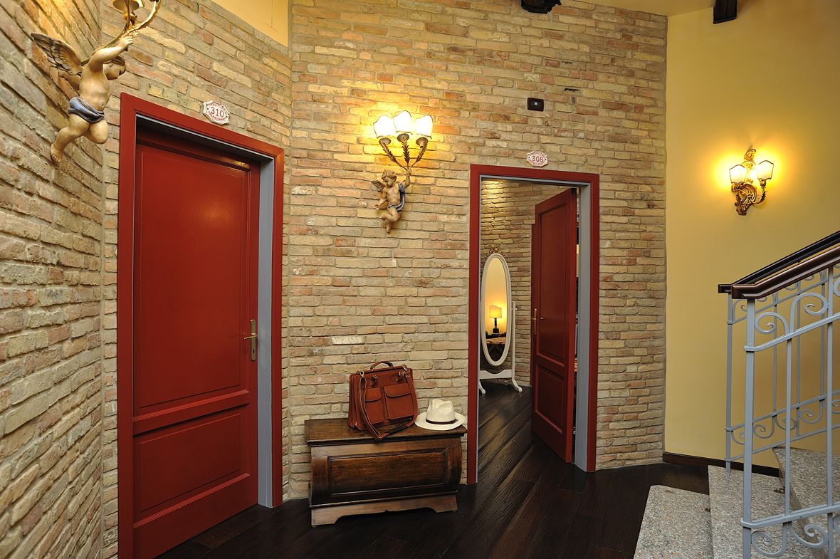 Minibar, in-room safe, desk, soundproofing