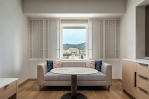 Room, 1 King Bed, Non Smoking - Kobe Marriott Hotel (Kobe)