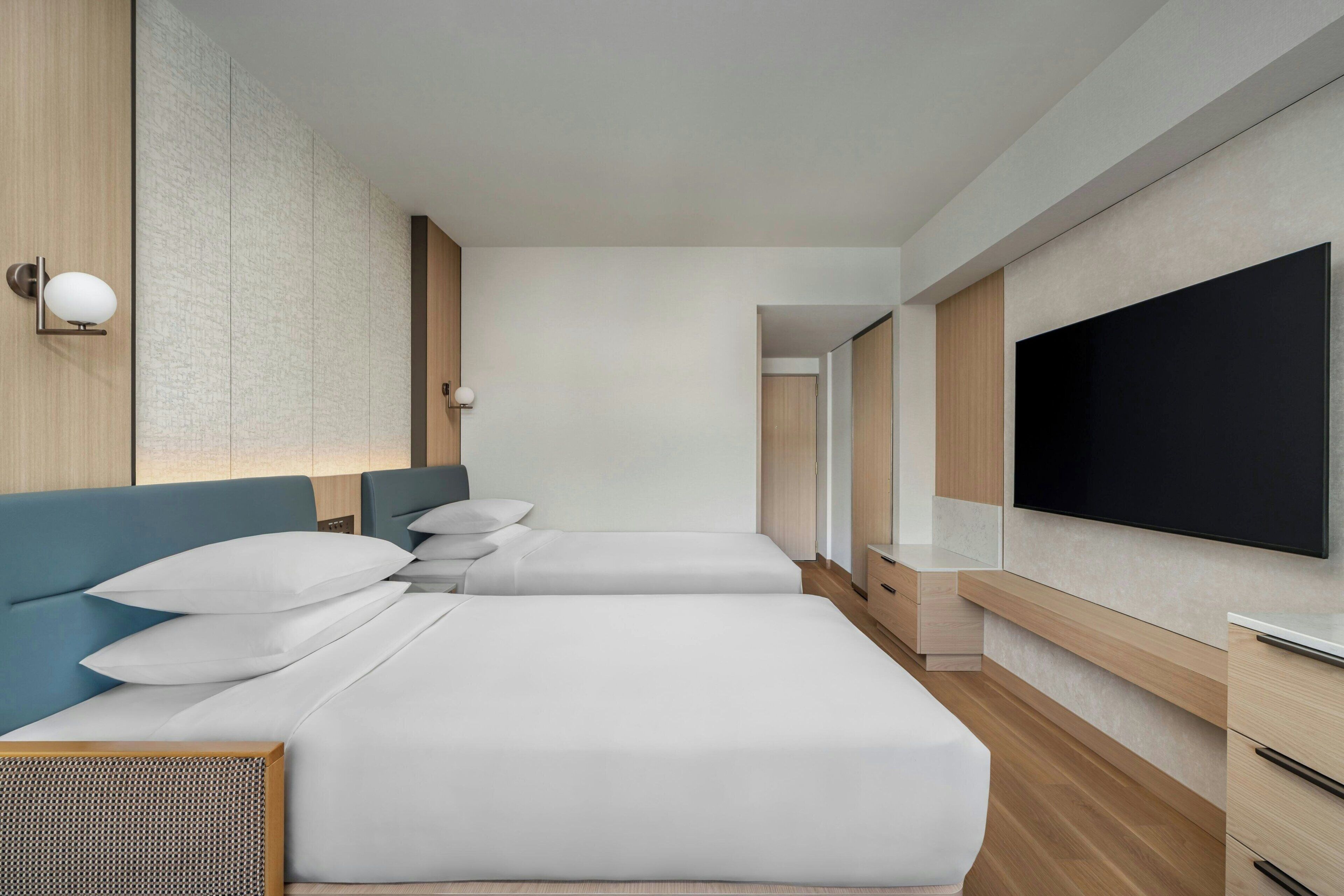 Superior Room, 2 Twin Beds, Non Smoking | Premium bedding, minibar, in-room safe, individually furnished