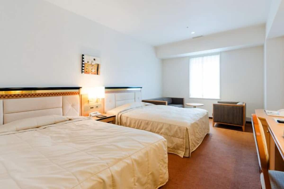 In-room safe, individually furnished, desk, blackout curtains