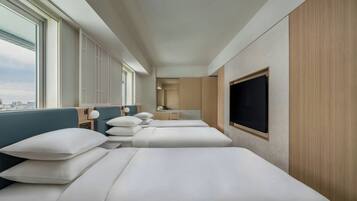 Habitación triple, 3 camas individuales, no fumadores | Ropa de cama de alta calidad, minibar, caja fuerte