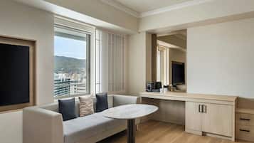 Premium bedding, minibar, in-room safe, individually furnished