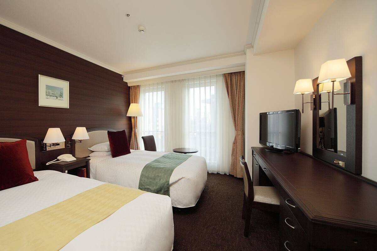 In-room safe, desk, soundproofing, WiFi (free)