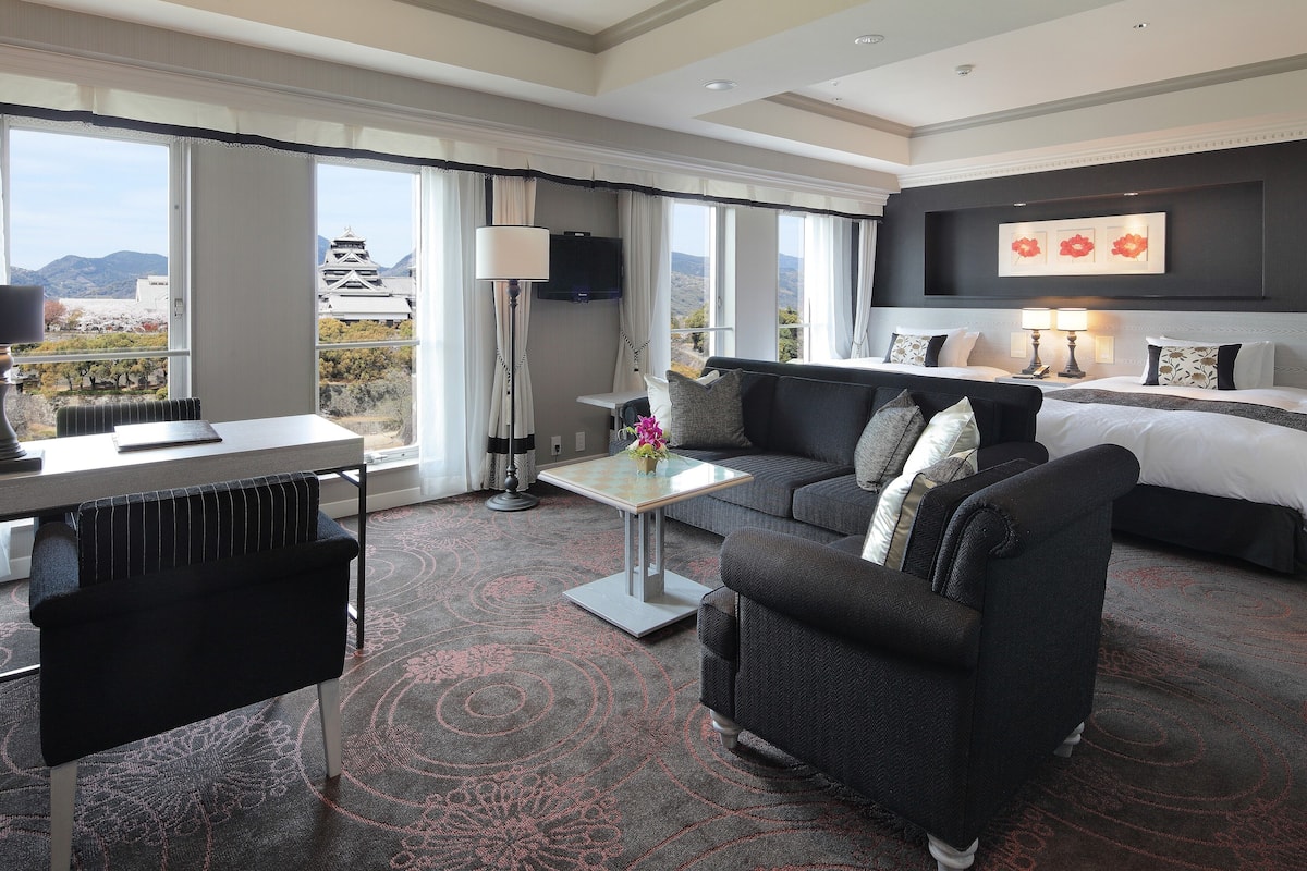 Executive Junior Suite with Castle View Non Smoking | View from room
