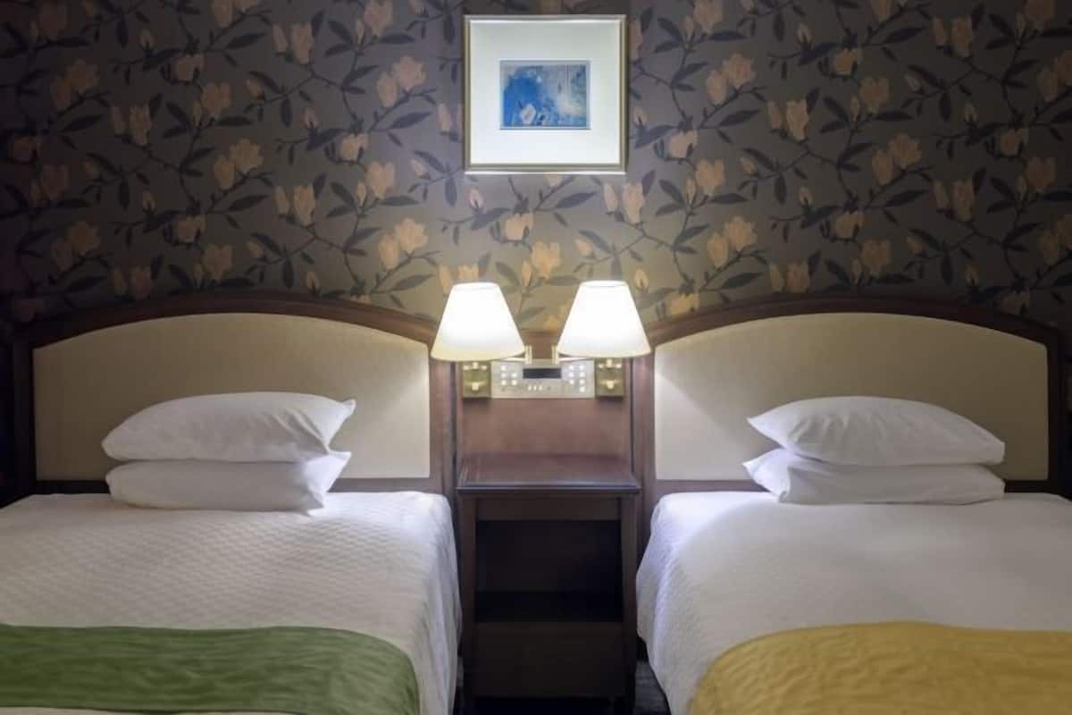 In-room safe, individually decorated, individually furnished, desk