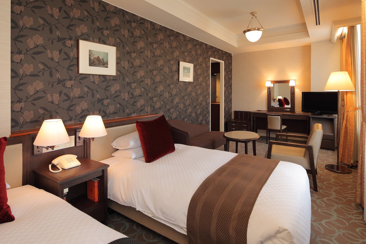 In-room safe, individually decorated, individually furnished, desk