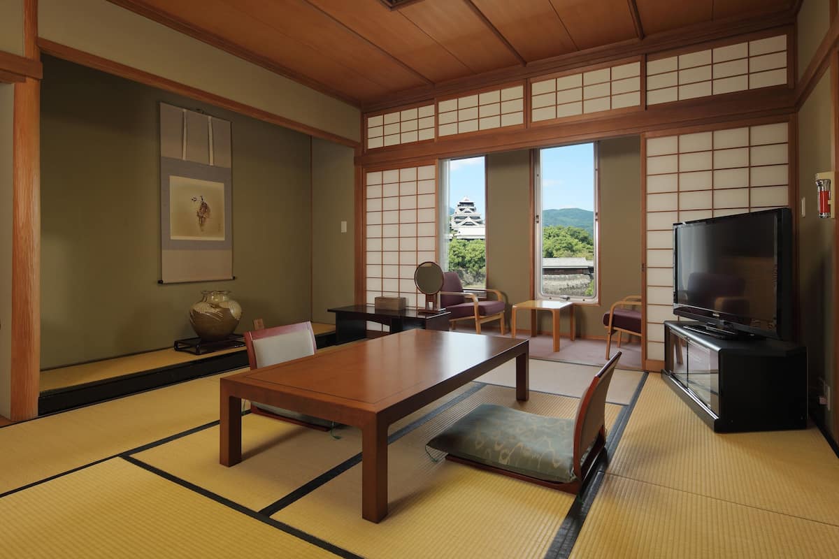 Suite Room with Tatami Area and Castle View Non Smoking